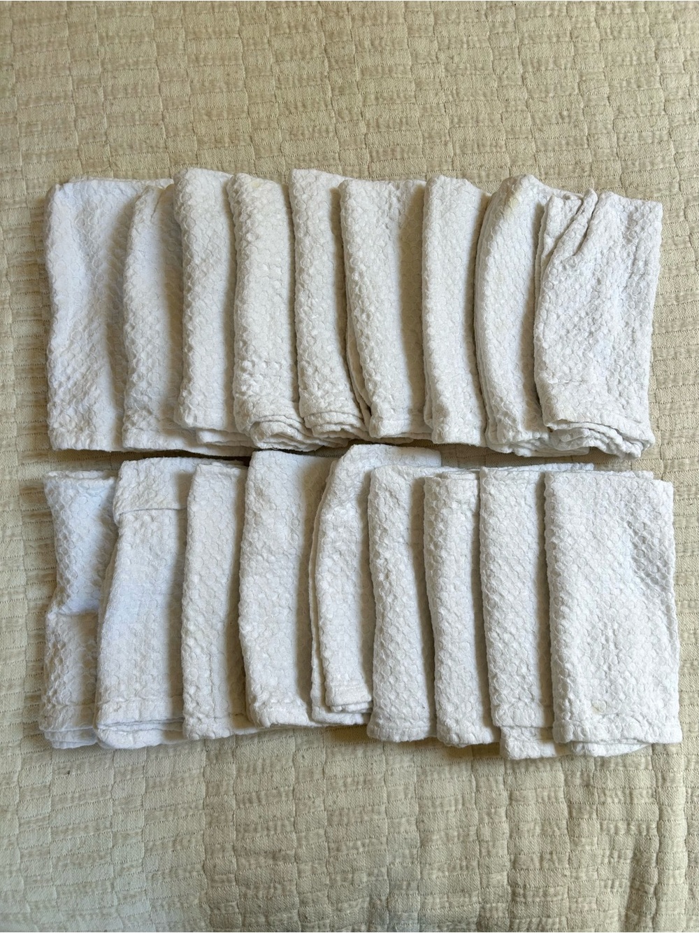Set of 18 White Waffle Dinner Napkins 100% Cotton